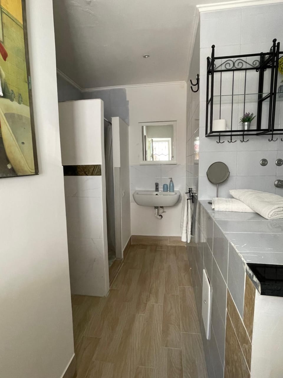 Bathroom, hair dryier, towels