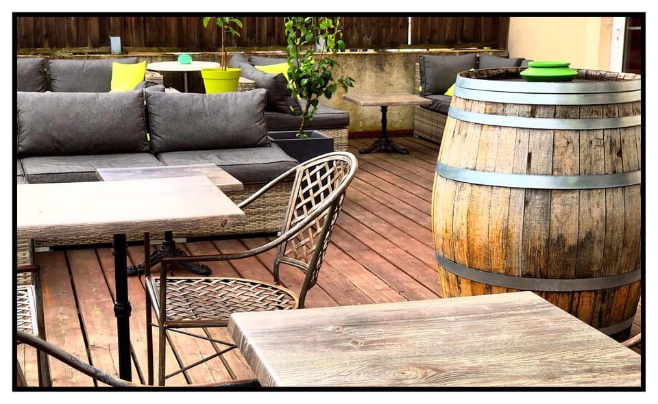 Patio, Day, Living room, Seating area