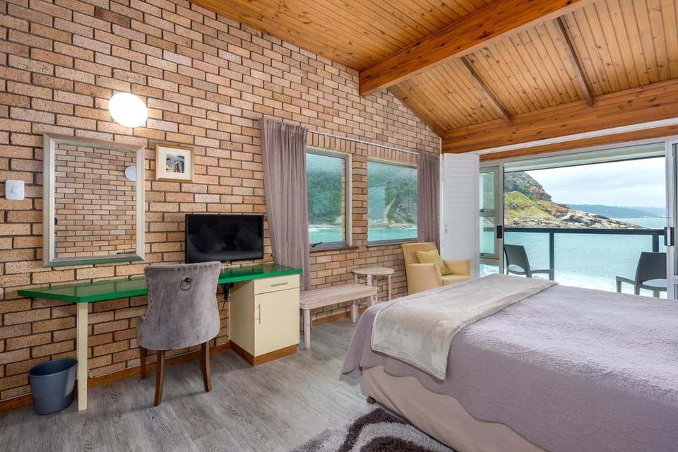 Bedroom, Sea view