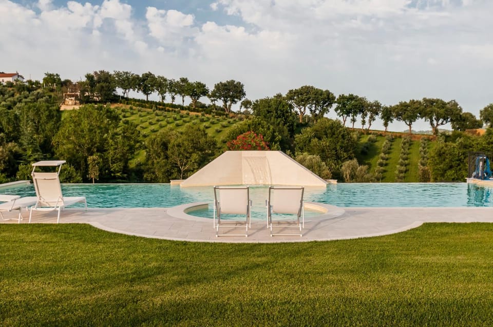 Swimming pool, Swimming pool