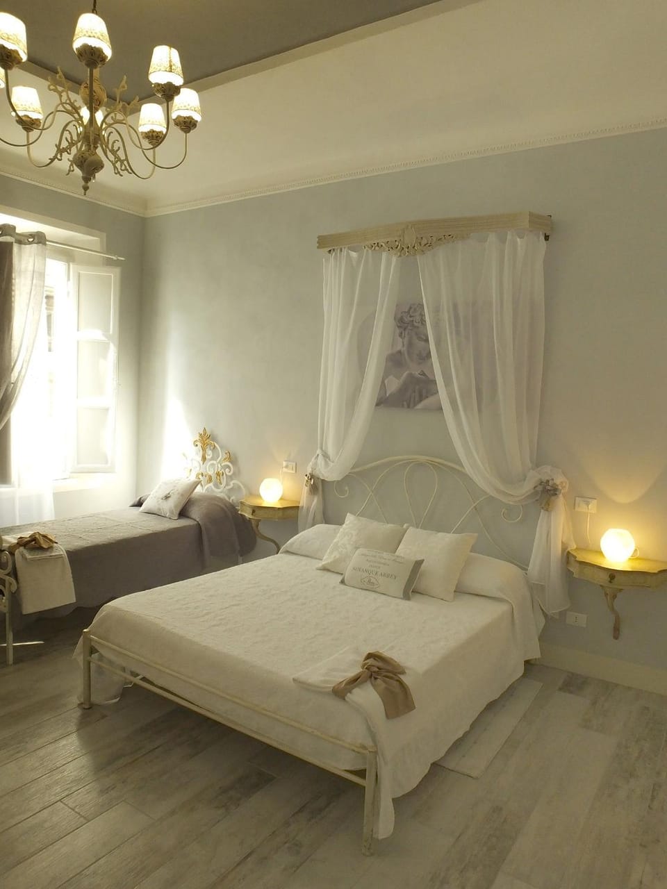 Bed, Day