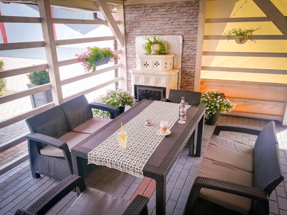 Property building, Restaurant/places to eat, Activities, BBQ facilities
