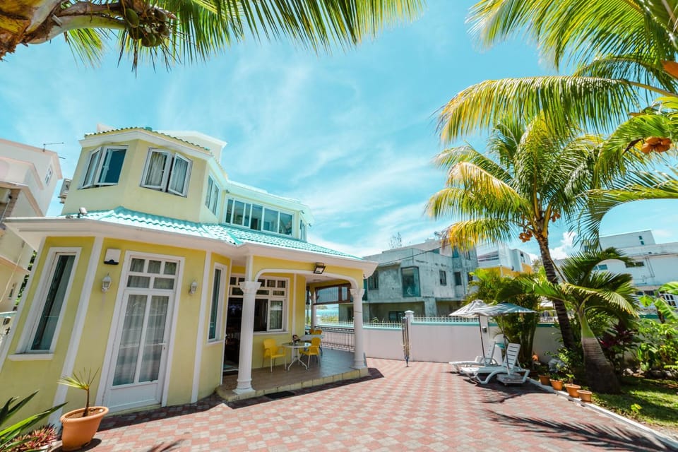 Bella Guesthouse Charming Beachfront Stay Bed and Breakfast in Mauritius