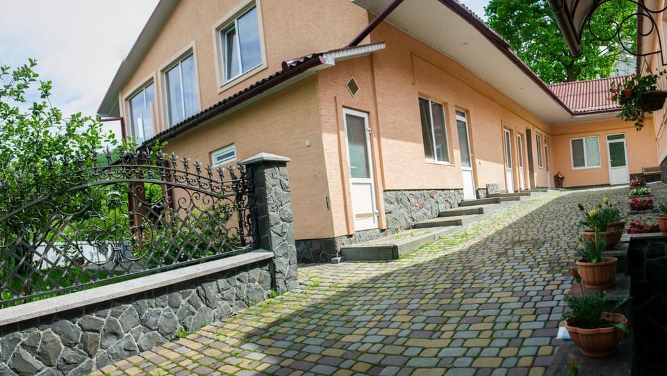 Property building, Facade/entrance