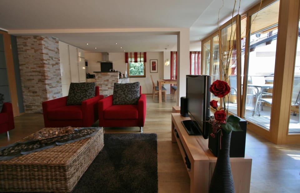 TV and multimedia, Balcony/Terrace, Balcony/Terrace, Kitchen or kitchenette, Living room, Seating area, Dining area