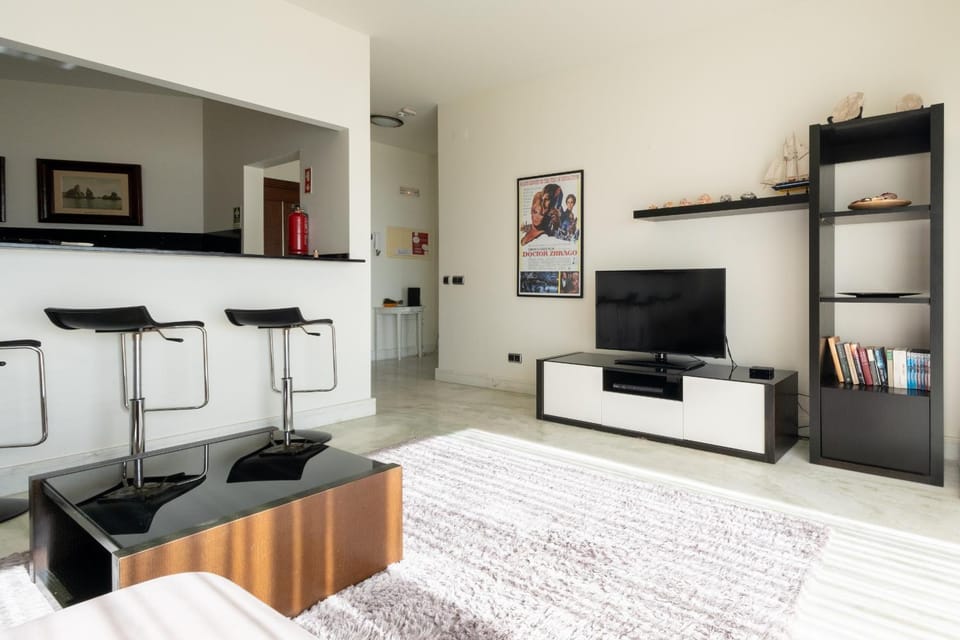 Communal lounge/ TV room, Living room