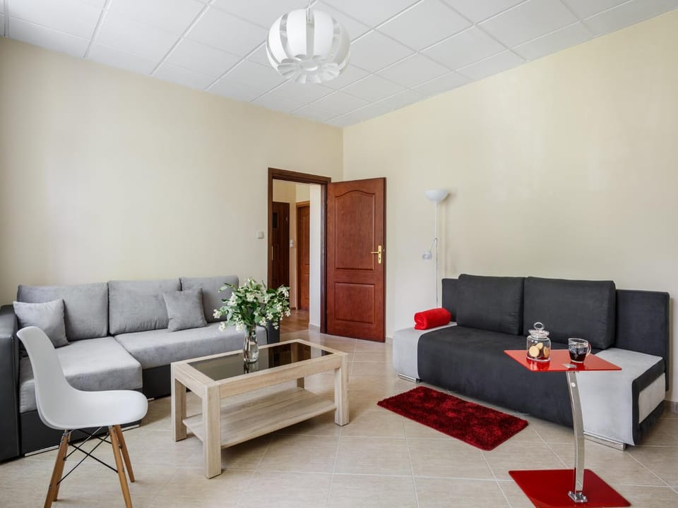 Seating area, Bedroom