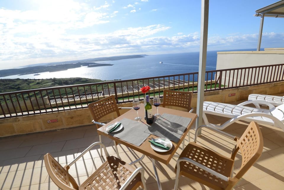 Balcony/Terrace, Beach, Sea view