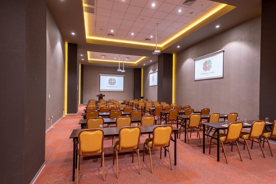 Meeting/conference room