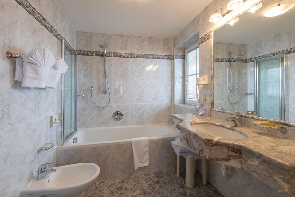 Bathroom, Bath