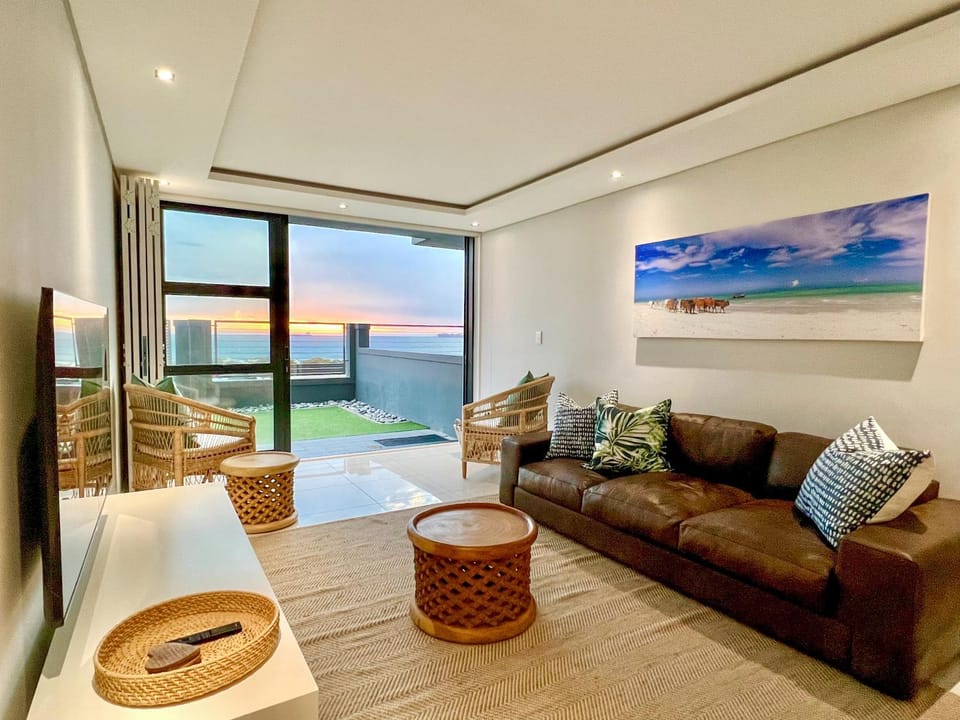 Living room, Sea view