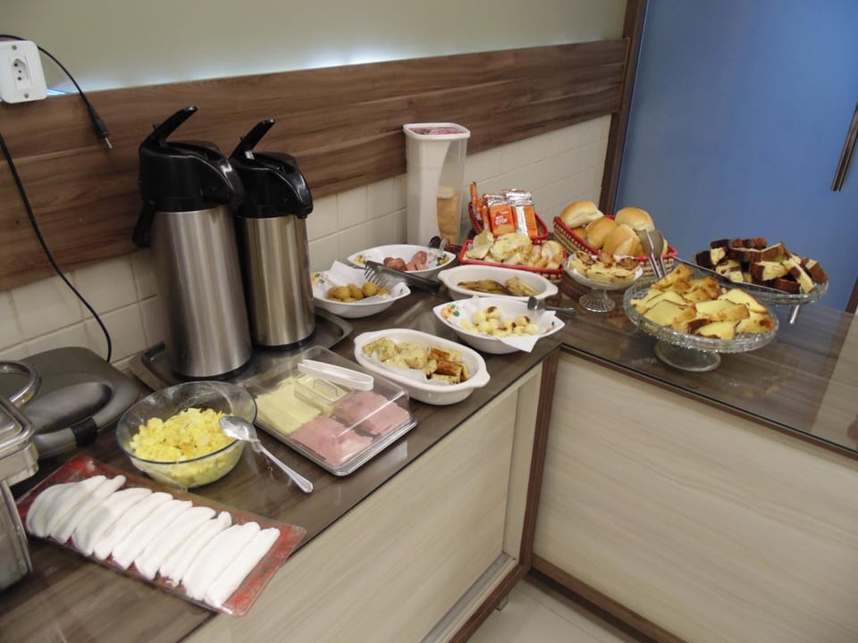 Property building, Buffet breakfast