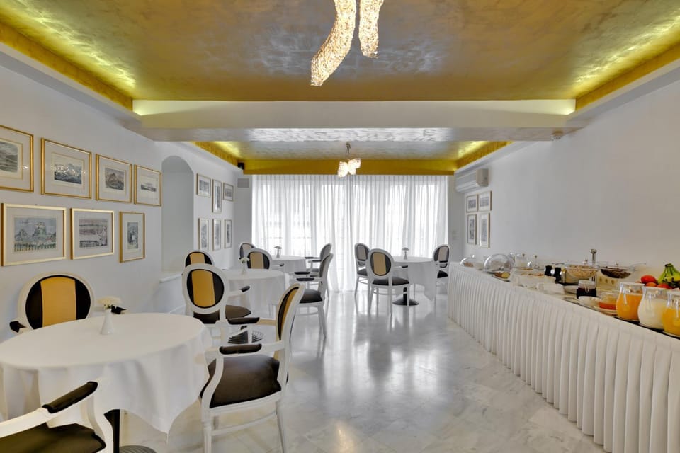 Continental breakfast, Buffet breakfast