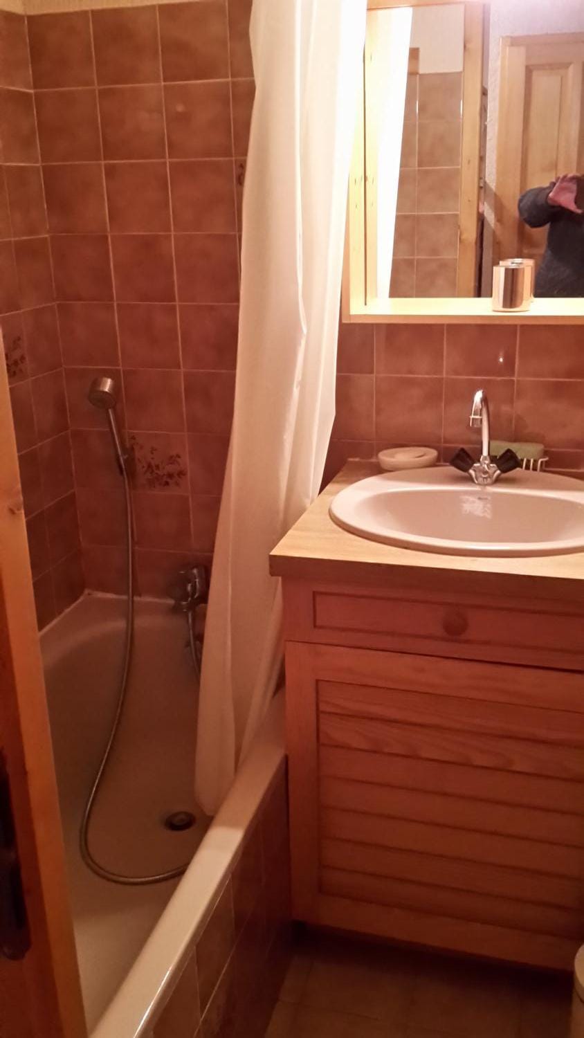 Property building, Bathroom