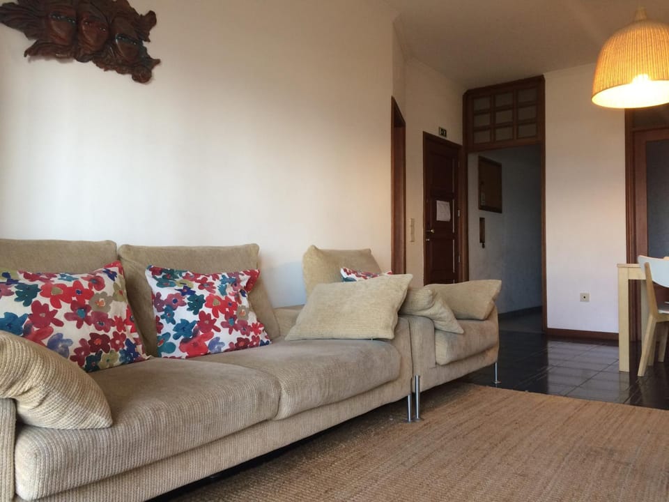 Communal lounge/ TV room, Lobby or reception