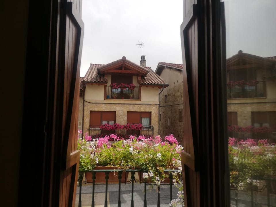 View (from property/room), Balcony/Terrace