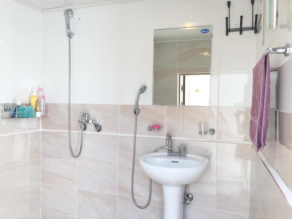 Yours Guesthouse in Tongyeong Bed and Breakfast in South Korea