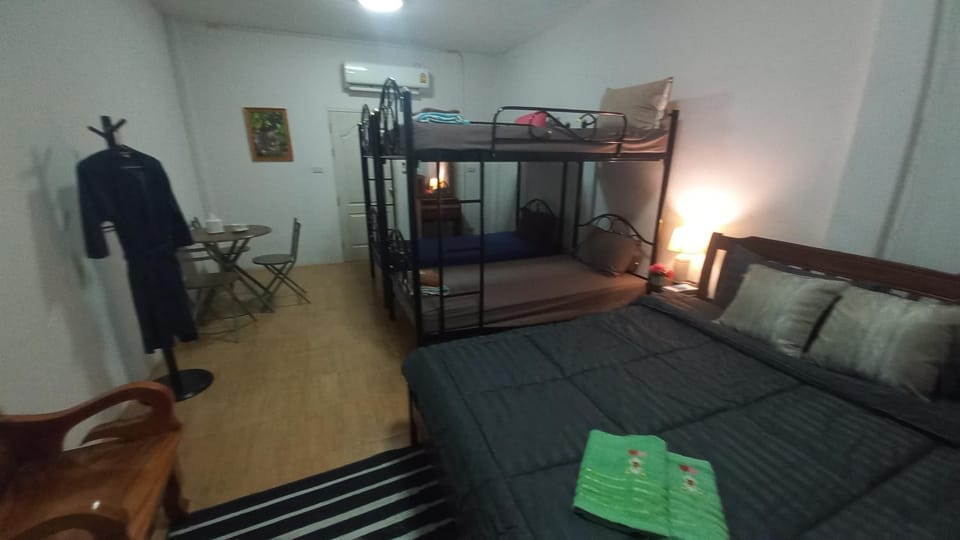 Bed, Photo of the whole room, Bedroom, Garden view, bunk bed, towels