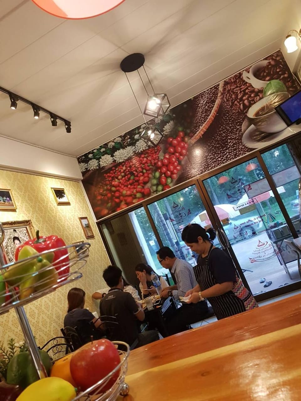 Restaurant/places to eat, On-site shops, Lobby or reception, Food and drinks, Banquet/Function facilities, Communal kitchen, Area and facilities