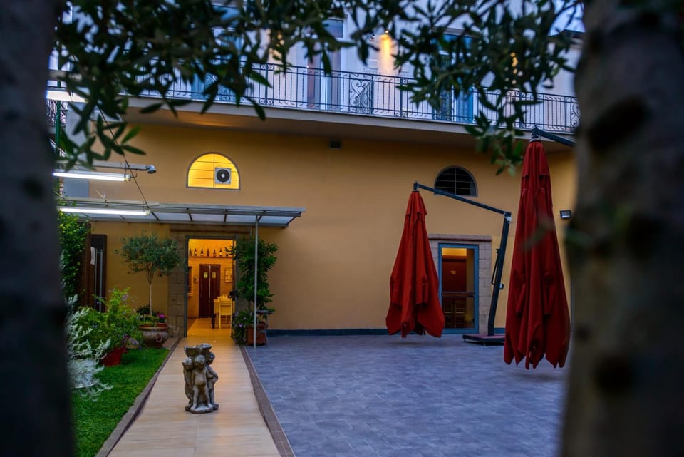 Property building, Garden view, Area and facilities