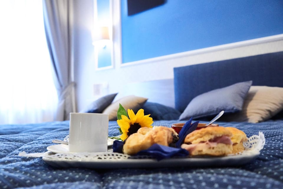 Domus Cavour Guest house Bed and Breakfast in Rome