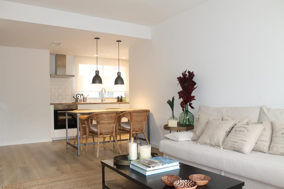Living room, Dining area