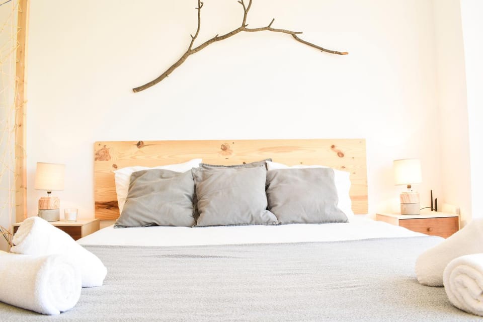 Bed, Decorative detail