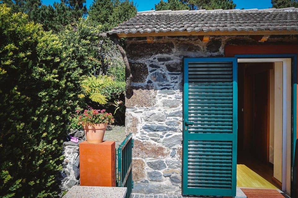 Patio, Facade/entrance