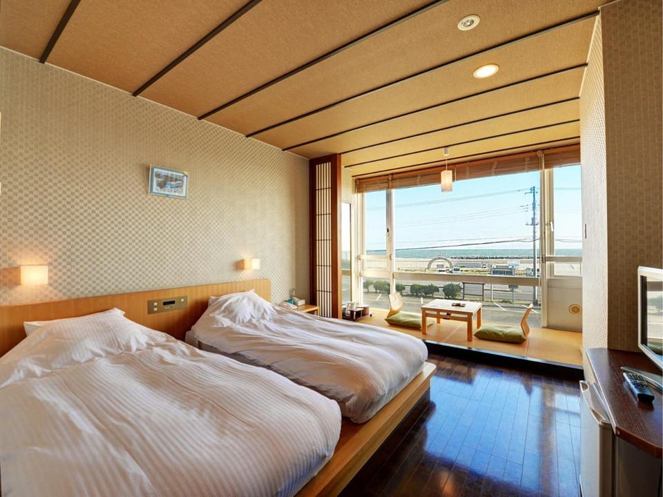 Bed, Photo of the whole room, Sea view