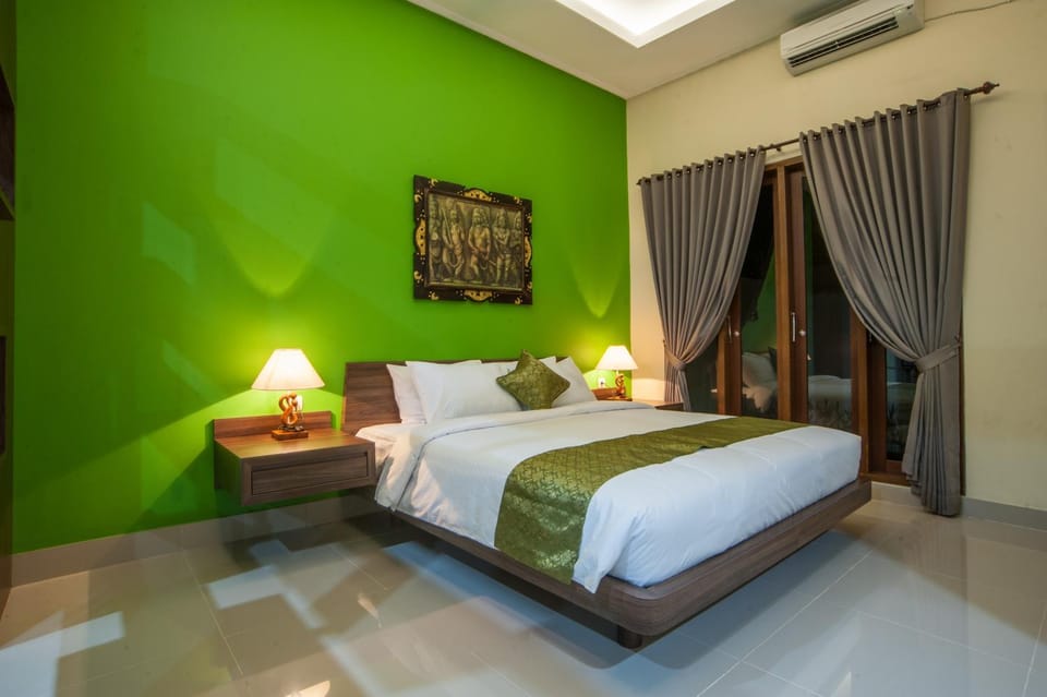 Bedroom, bunk bed