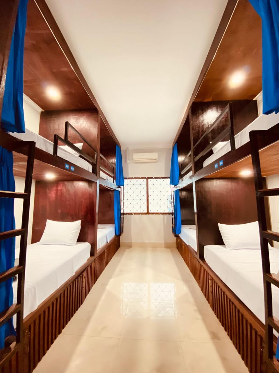 The Blue Guest House Bed and Breakfast in Krong Battambang
