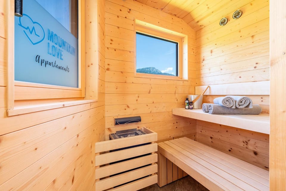 Sauna, towels