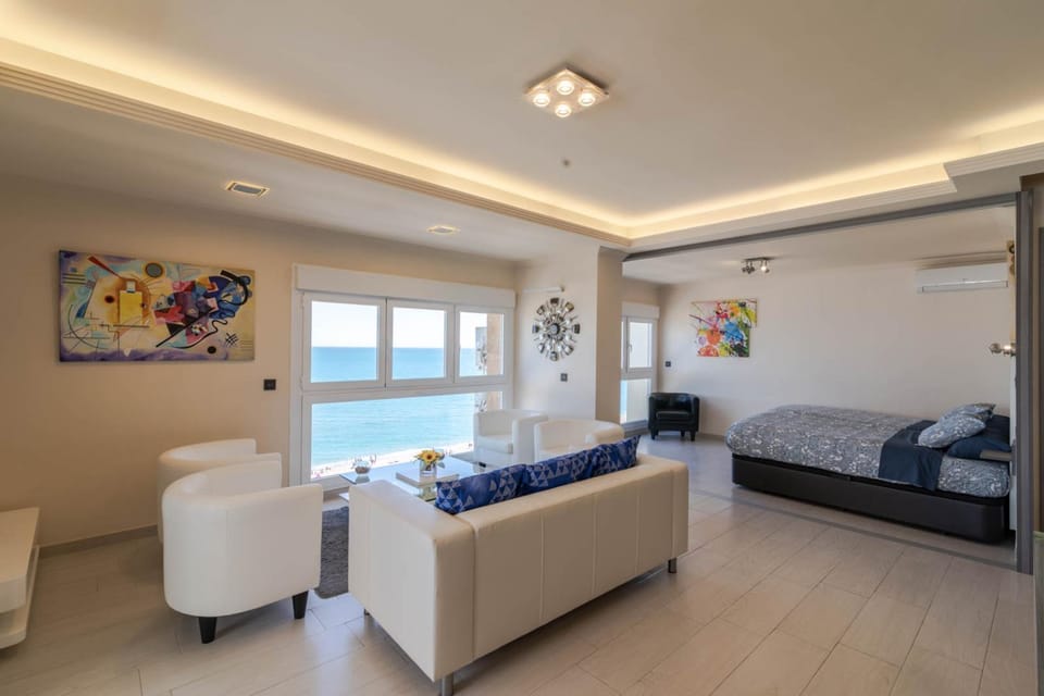 Royal Executive Suite Apartment in Malaga