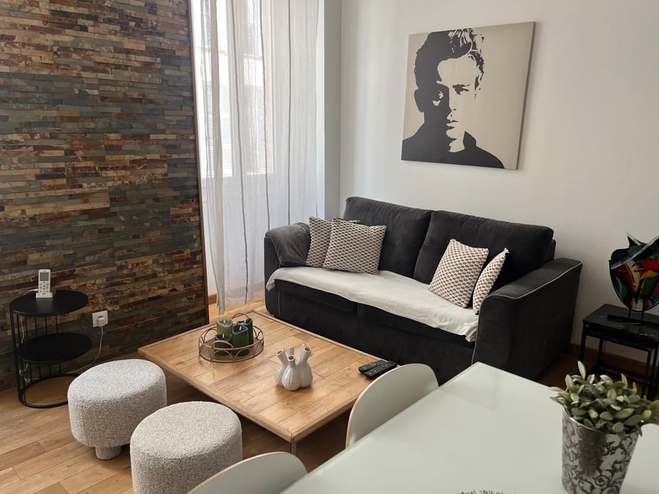 CANNES CROISETTE b Apartment in Cannes
