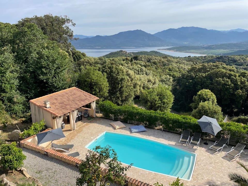 Chez Marc et Jeannick Bed and Breakfast in Corsica