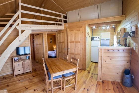 Domaine De Malcor Adult et enfants à partir de 12 ans - nous contacter Chalet in Provence-Alpes-Côte d'Azur