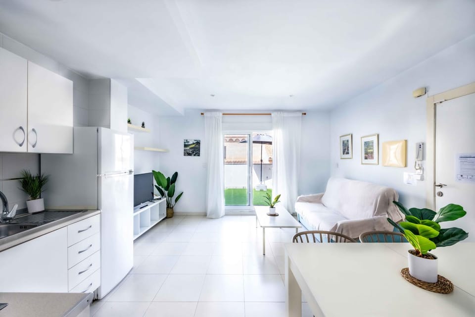 Balcony/Terrace, Kitchen or kitchenette, Living room, Seating area, Dining area
