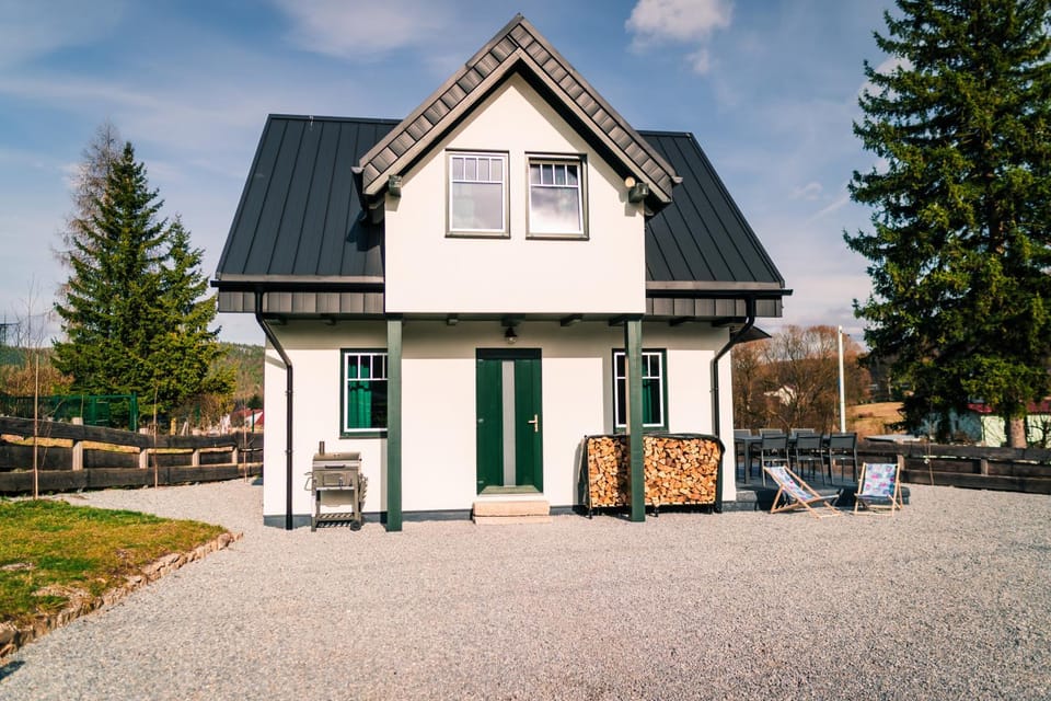 Domek Skowronek Nature lodge in Lower Silesian Voivodeship