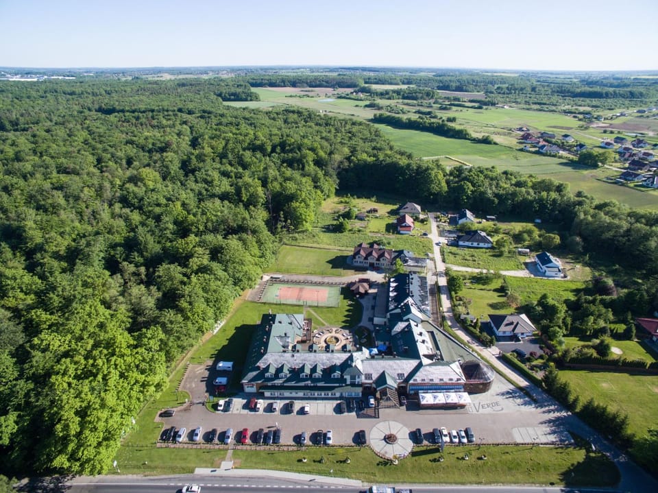 Property building, Day, Natural landscape, Bird's eye view, Location