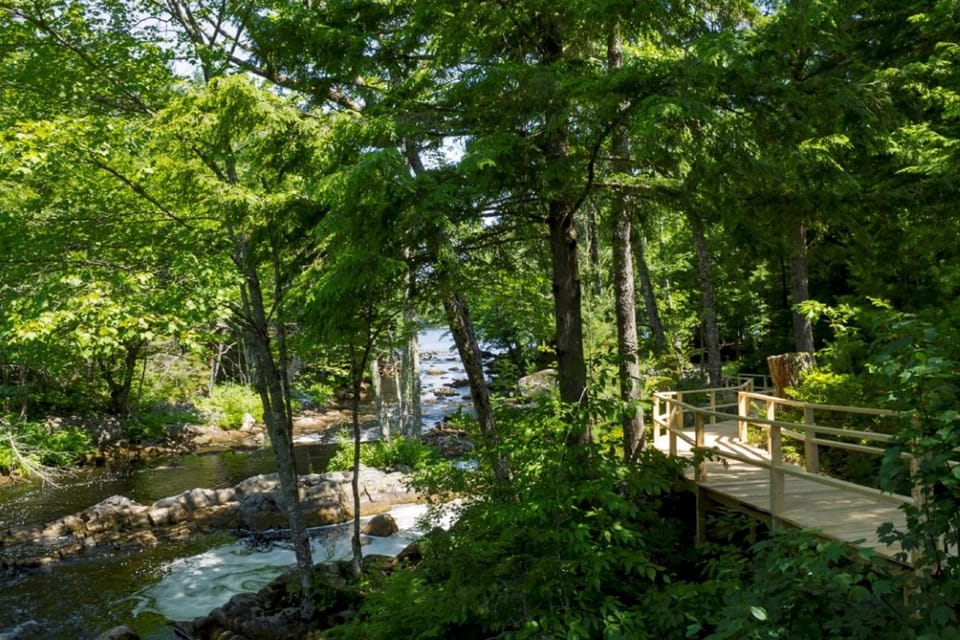 Natural landscape, River view, acessibility