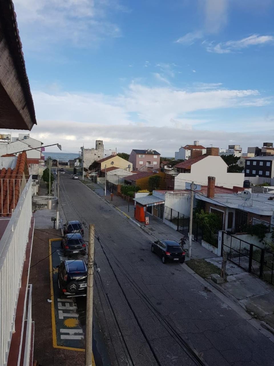 Balcony/Terrace, Street view