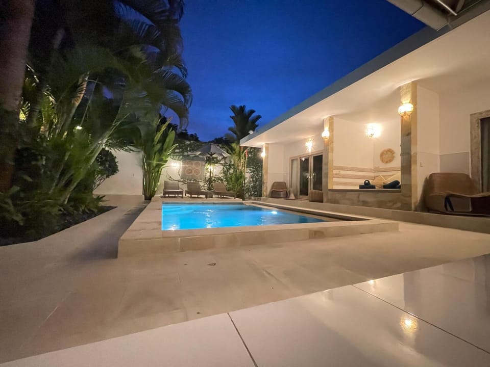 Night, Swimming pool