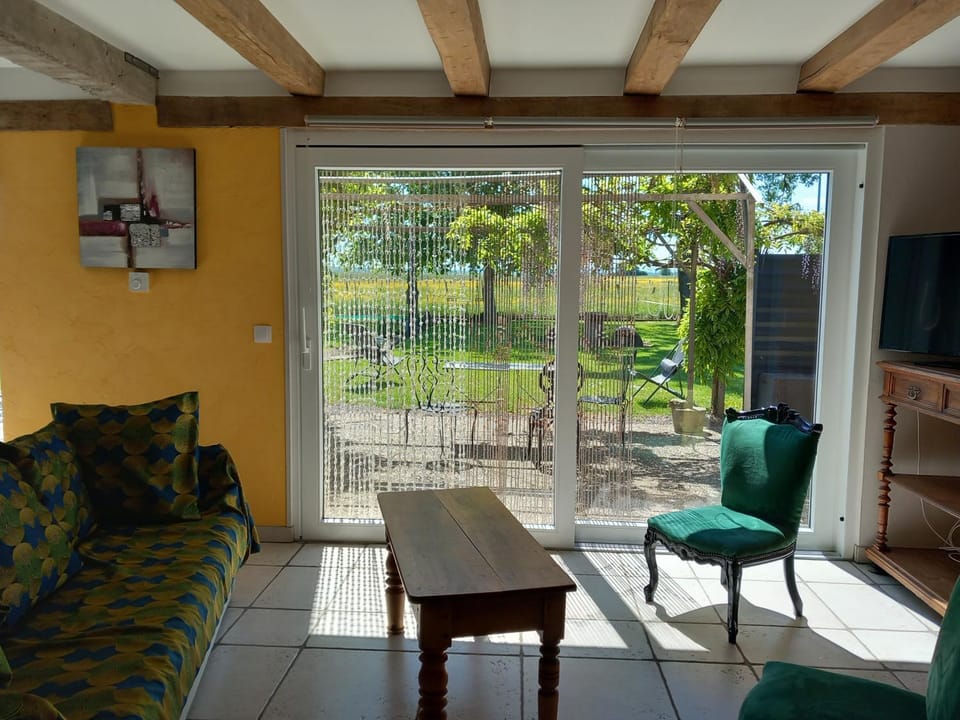 Living room, Garden view
