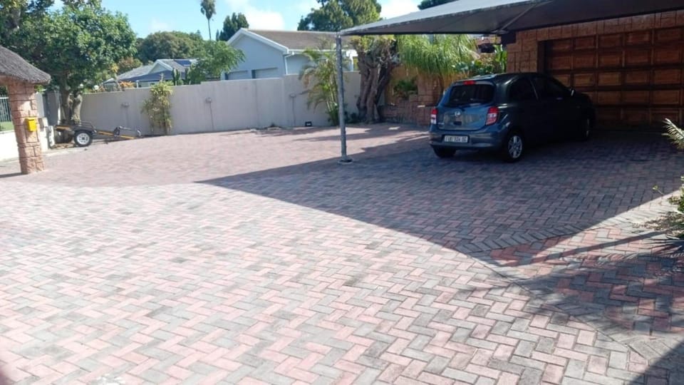 Walmer Heights Guest House Bed and Breakfast in Port Elizabeth