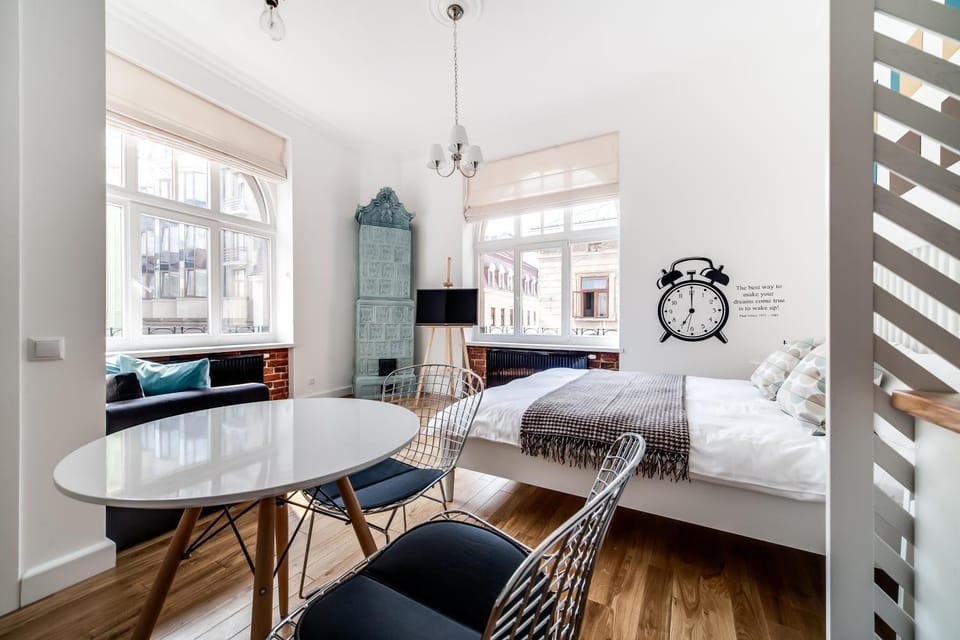 Day, Photo of the whole room