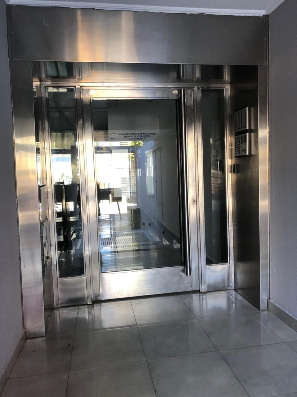 Facade/entrance
