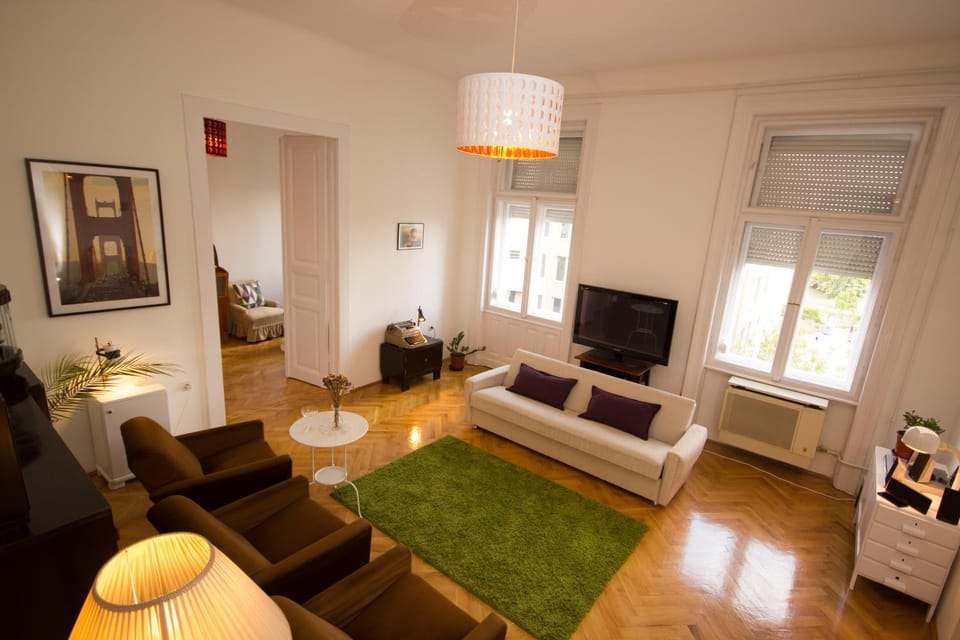 Communal lounge/ TV room, TV and multimedia, Living room, Photo of the whole room