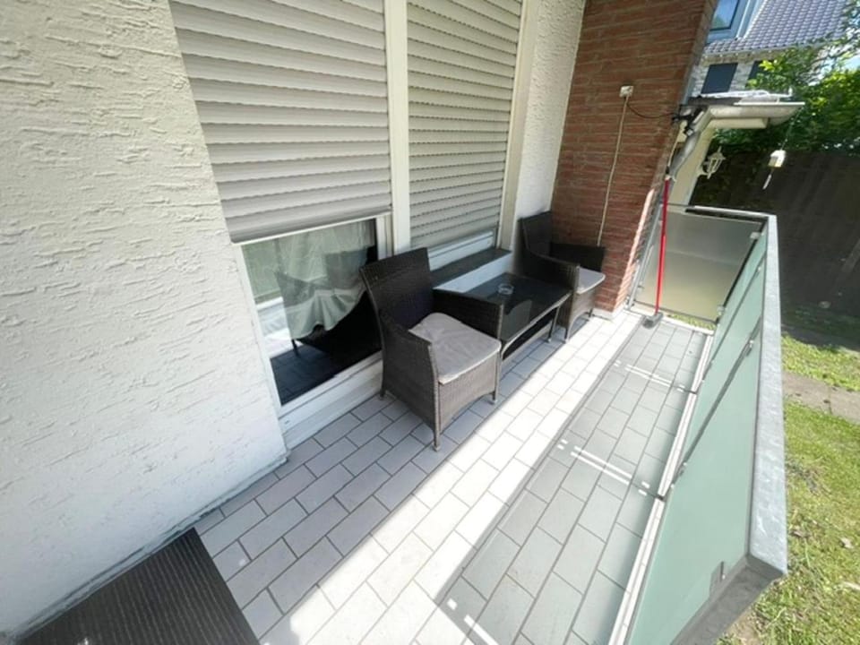 View (from property/room), Balcony/Terrace, Garden view