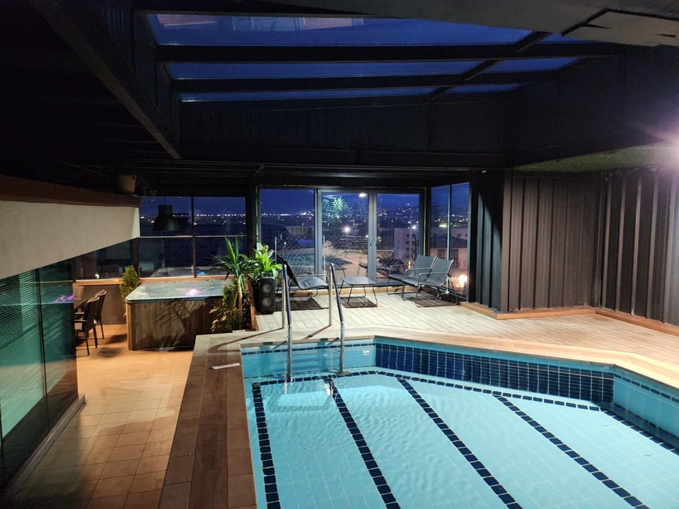 Hot Tub, Pool view, Swimming pool