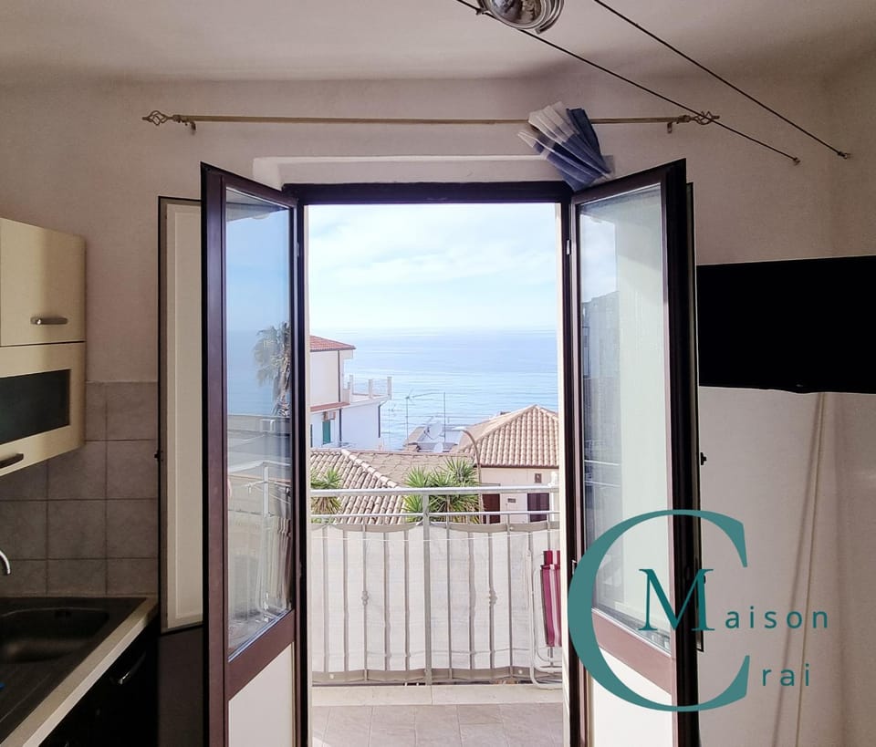 Natural landscape, View (from property/room), Balcony/Terrace, Kitchen or kitchenette, Sea view